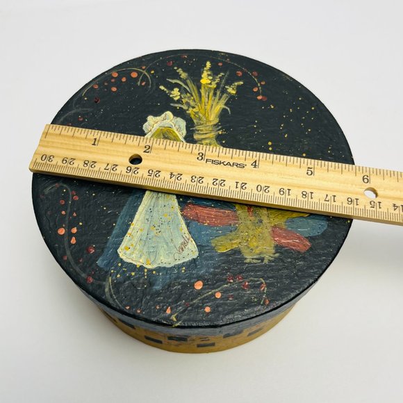 Hand Painted Little Girl Bird 6" Lidded Round Cardboard Box Vtg Signed - Picture 3 of 9